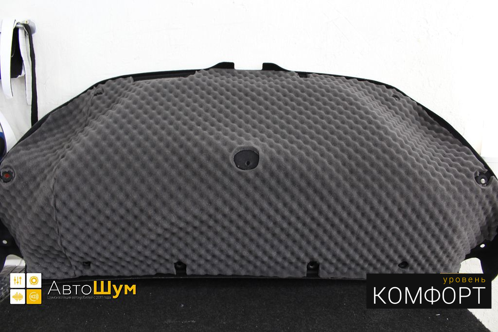 Шумоизоляция обшивки крышки багажника Тойоты Камри Xv55.